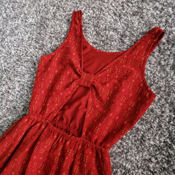Red Sleeveless Flowy Summer Dress - Picture 3 of 4